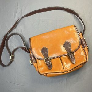 D&D Firenze Leather Shoulder Purse Saddle Bag EUC